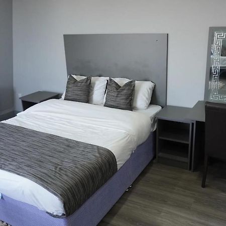 Roshni Hotel เซาธอล ภายนอก รูปภาพ